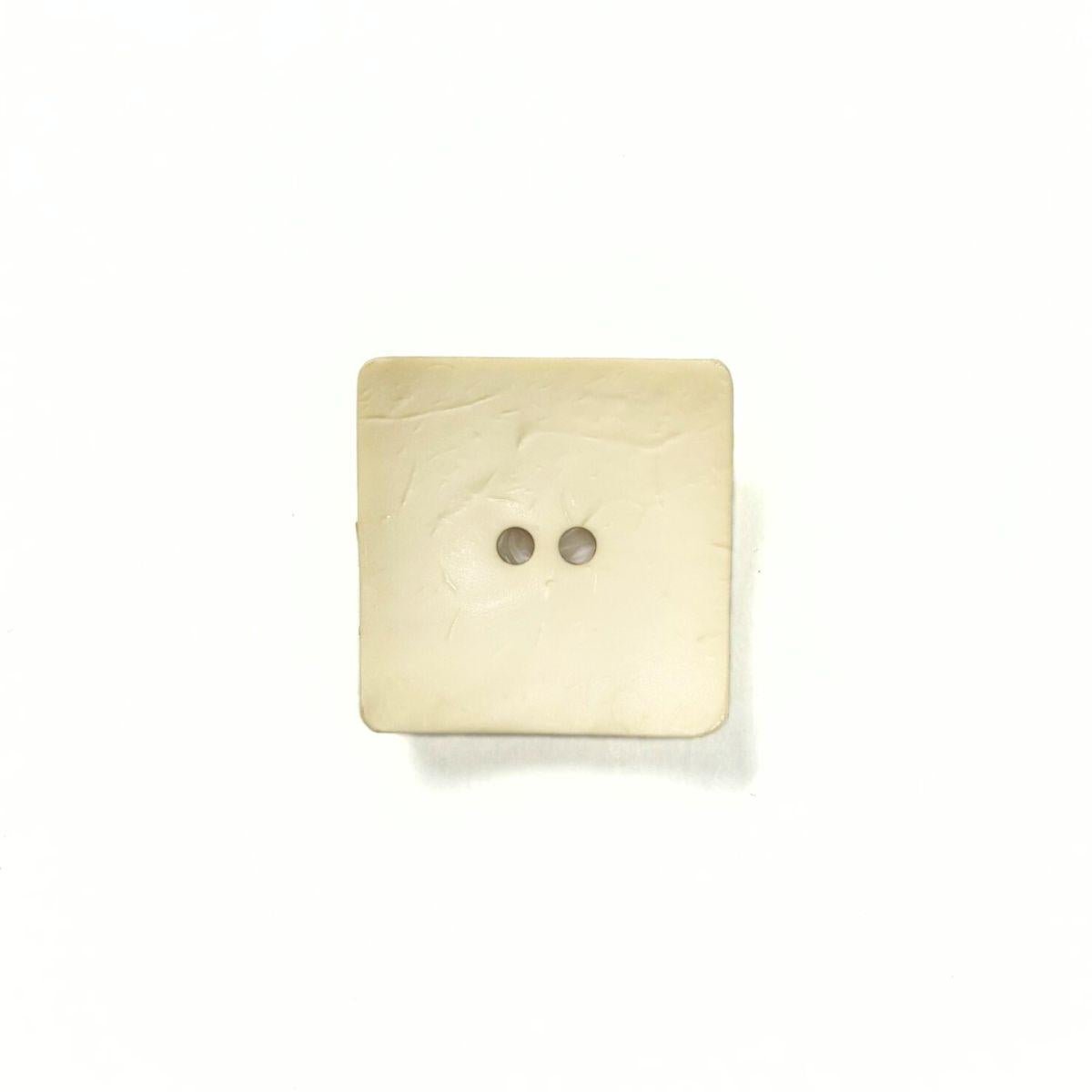 Dill Plastic Square Light Beige Button - Nebraska Quilt Company - N2502144