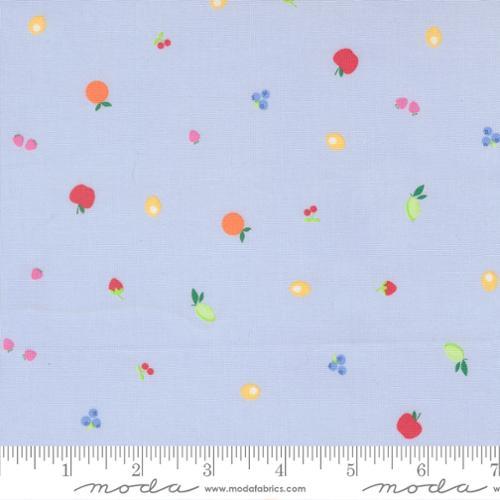 Fruit Salad Fruit Snack Light Blue - 29244 22 - Moda Fabrics - Nebraska Quilt Company - F260921