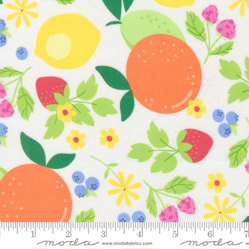 Fruit Salad Fruits Off White Multi - 29240 11 - Moda Fabrics - Nebraska Quilt Company - F260906