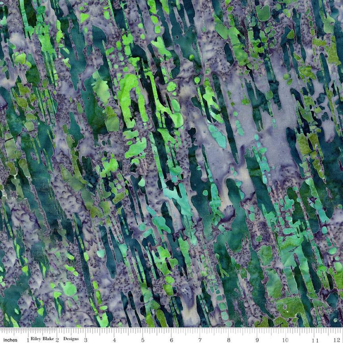 Let's Play Ball! Streaks Peridot Fern - BT23170 - 325 - Riley Blake Designs - Nebraska Quilt Company - F2401130