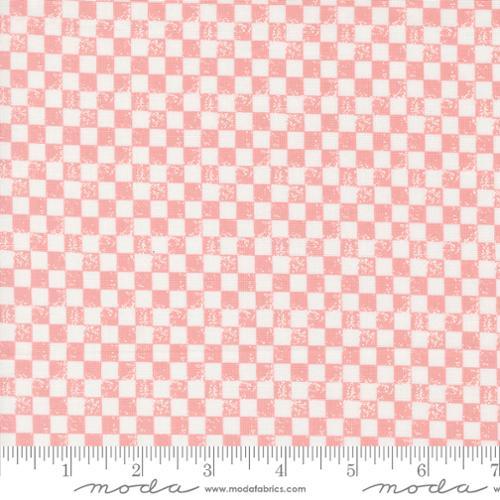Love Blooms Checks and Plaids Blush Pink - 5224 14 - Moda Fabrics - Nebraska Quilt Company - F2400617