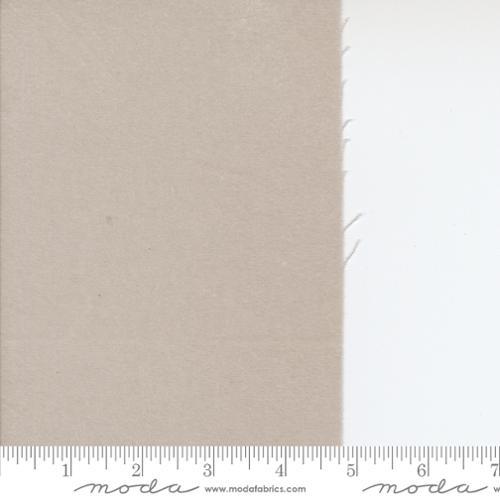 Prairie Gatherings Flannels Primitive Muslin Feather Gray - F1040 80 - Moda Fabrics - Nebraska Quilt Company - F250103