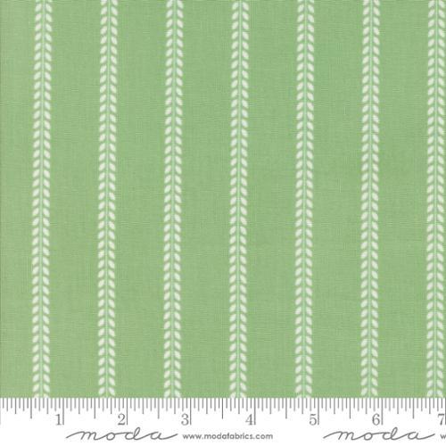 Summertime Beach Towel Stripes Green - 55327 17 - Moda Fabrics - Nebraska Quilt Company - F2402706