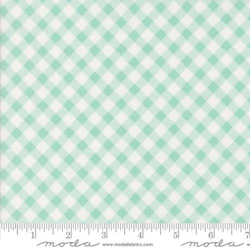 Summertime Picnic Checks and Plaids Ice Blue - 55325 18 - Moda Fabrics - Nebraska Quilt Company - F2402701