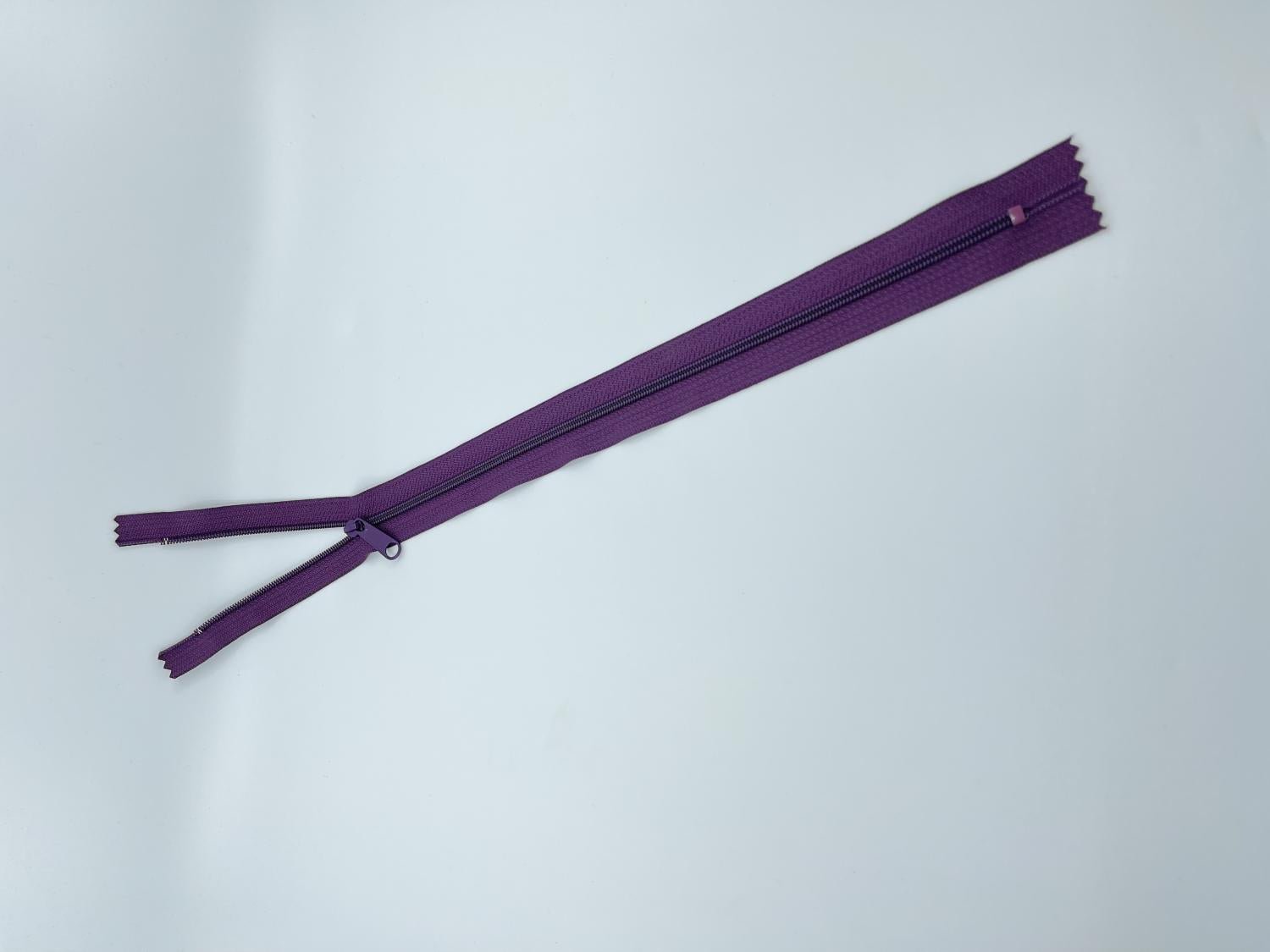 18" Zipper Eggplant Purple - Nebraska Quilt Company - N01143