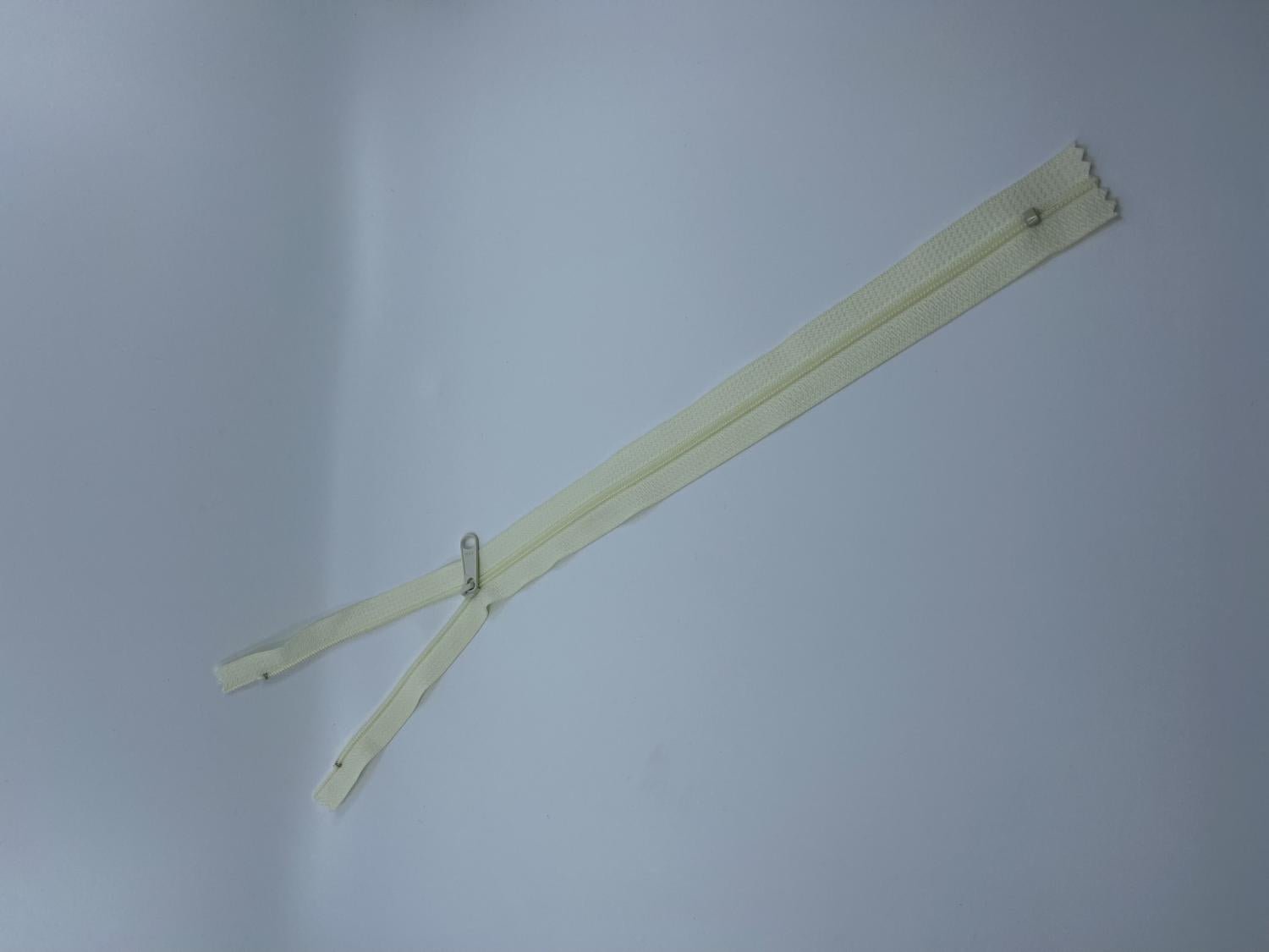 18" Zipper Ivory ZZ18I - Nebraska Quilt Company - N15695