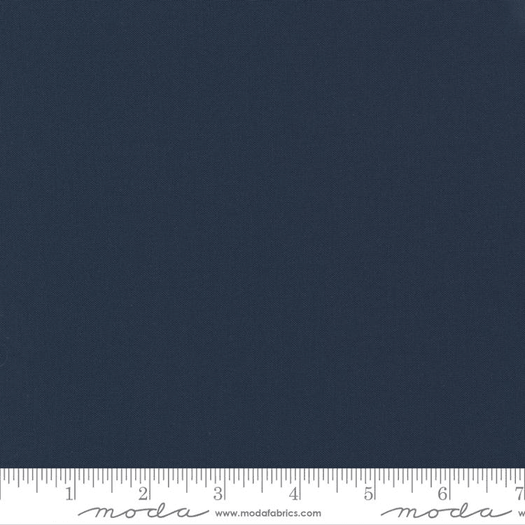 Bella Solids Navy - 9900 20 - Moda Fabrics - Nebraska Quilt Company - F261478