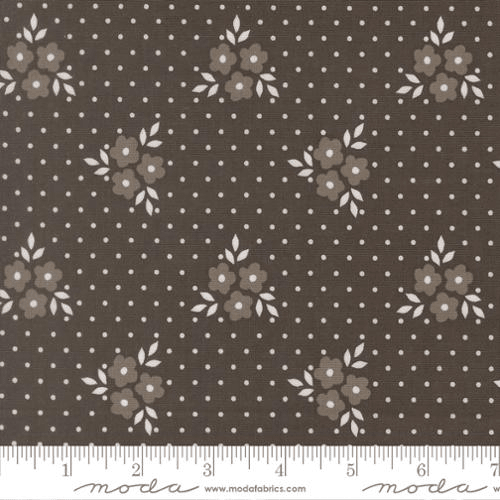 Birch and Willow Autumn Florals Charcoal - 37727 18 - Moda Fabrics - Nebraska Quilt Company - F262083