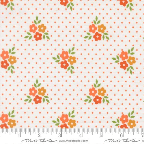 Birch and Willow Autumn Florals Cloud - 37727 11 - Moda Fabrics - Nebraska Quilt Company - F262081