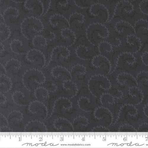 Breathtaking Blues Vine Midnight - 44407 15 - Moda Fabrics - Nebraska Quilt Company - F261660