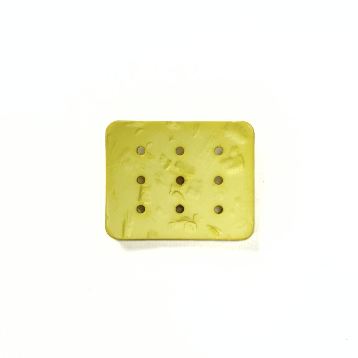 Dill Plastic Rectangle Yellow Button - Nebraska Quilt Company - N2502138