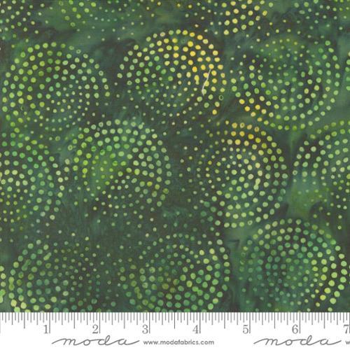 Echo Batiks Swirl Pine Green - 4369 25 - Moda Fabrics - Nebraska Quilt Company - F2401462