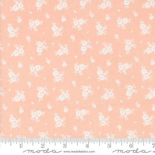Flower Girl Small Floral Blush - 31734 16 - Moda Fabrics - Nebraska Quilt Company - F07292