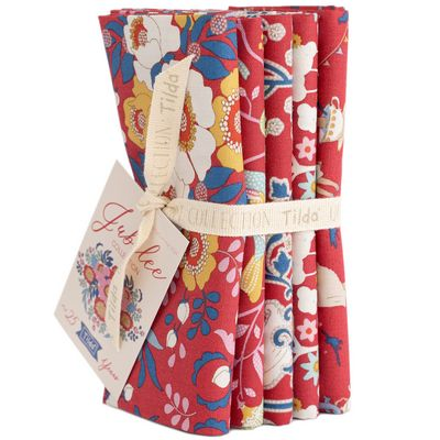 Jubilee Fat Quarter Bundle Red 5 Pieces - Nebraska Quilt Company - PC05263