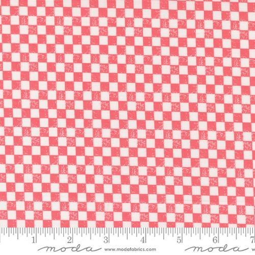 Love Blooms Checks and Plaids Lipstick Pink - 5224 13 - Moda Fabrics - Nebraska Quilt Company - F2400616