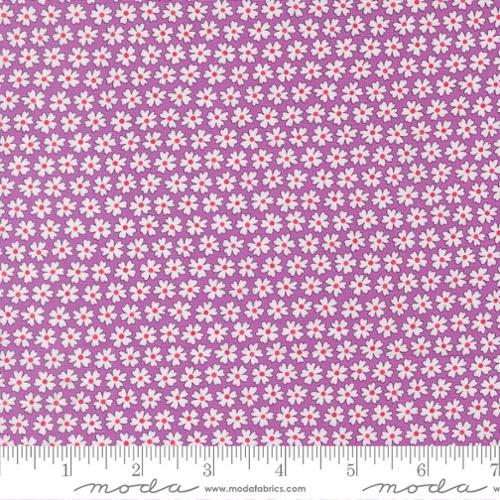 Pick Me Pocket of Posies Lilac Purple - 22492 19 - Moda Fabrics - Nebraska Quilt Company - F251331