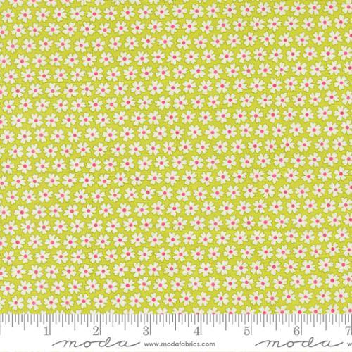 Pick Me Pocket of Posies Lime Green - 22492 15 - Moda Fabrics - Nebraska Quilt Company - F251330