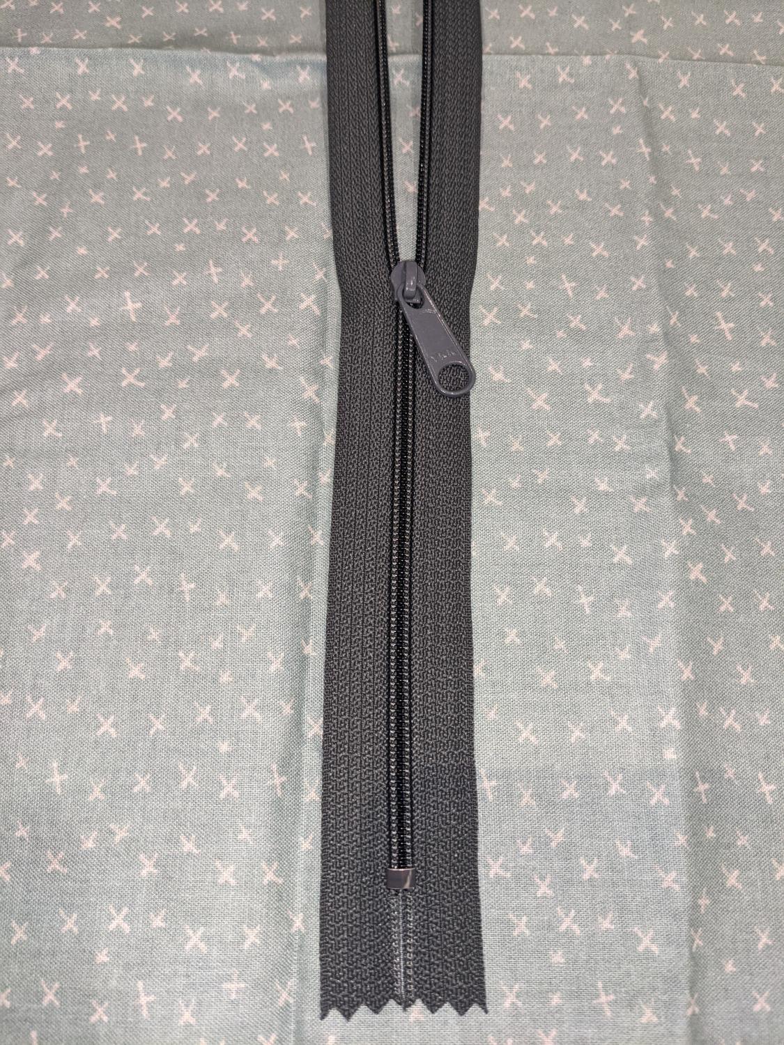 18" Zipper Slate Gray ZZ18SlG - Nebraska Quilt Company - N15557