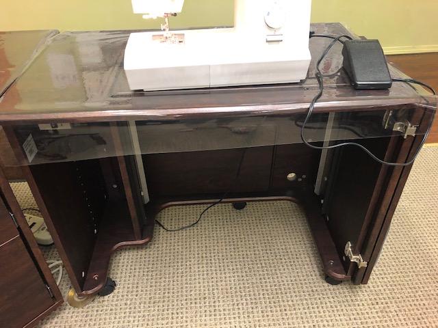 Cub Plus IV Right Single Cabinet - Brazilian Cherry - Floor Model - Nebraska Quilt Company - KF10003