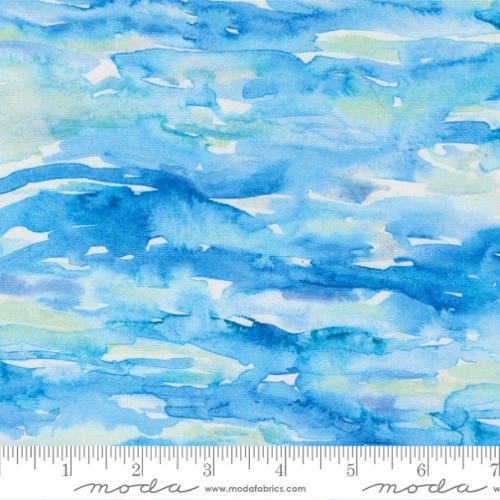Desert Oasis Reflections onthe Water Blenders Watercolor Light Blue - 39768 16 - Moda Fabrics - Nebraska Quilt Company - F04893